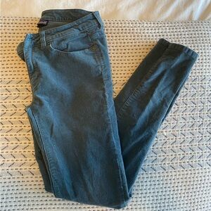 Patagonia Women’s Fitted Corduroy Pants; size 28